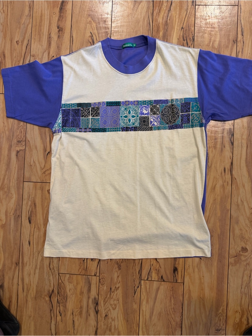 Men’s Y2K Short Sleeve Graphic Panel Tee in Cream and purple Bossini